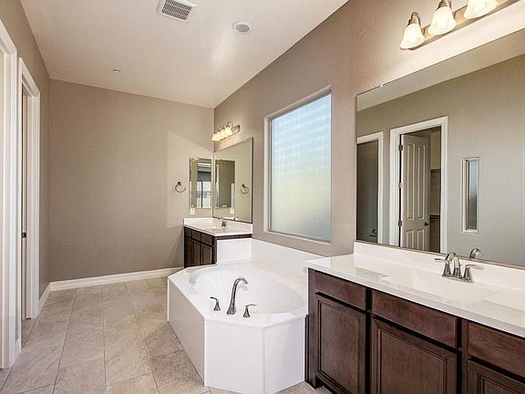 4th image of 4983 N Amarillo Cir