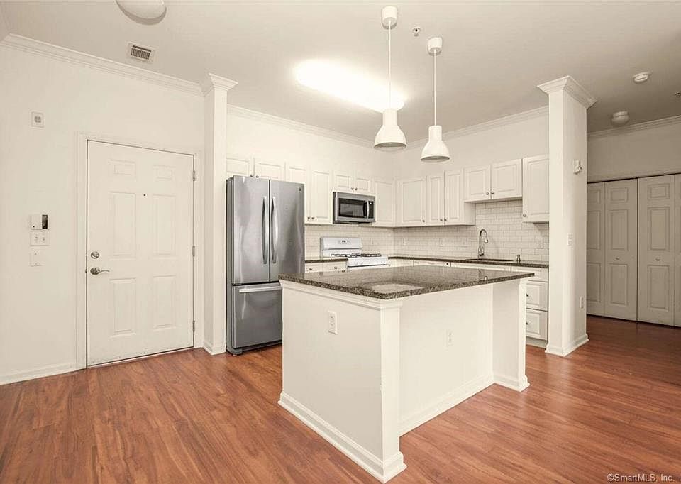 35 W Broad St Stamford CT Zillow