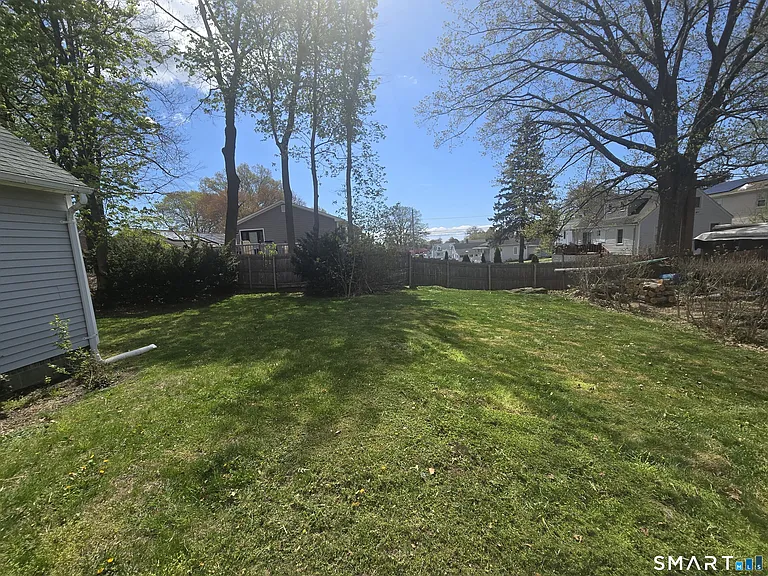 275 Burnsford Ave — Photo 4