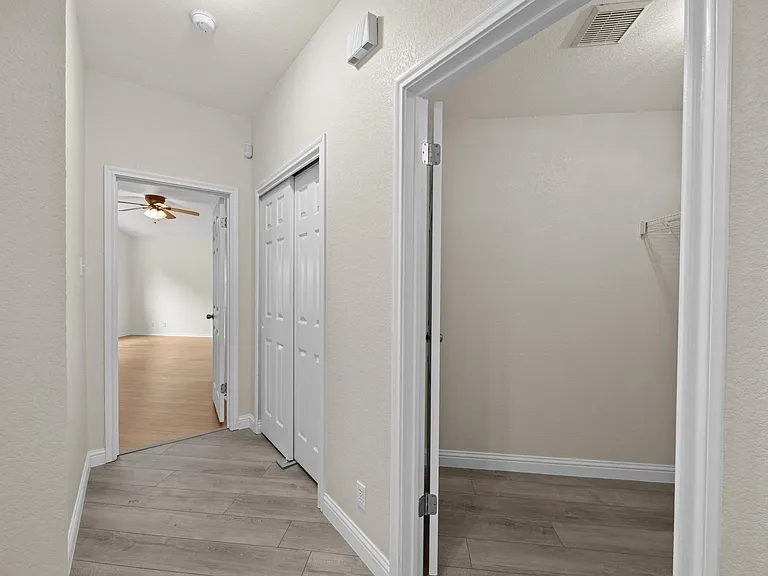 1617 Abbey Ln — Photo 14