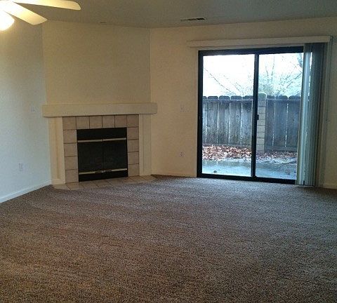 4th image of 1006 Burton Dr APT B