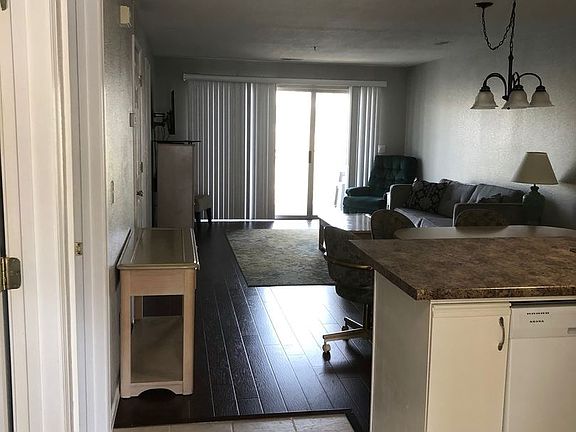 3rd image of 34 Golfshores Dr APT 16