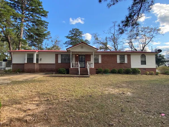 2 Redbird Ln, Fort Gaines, GA 39851