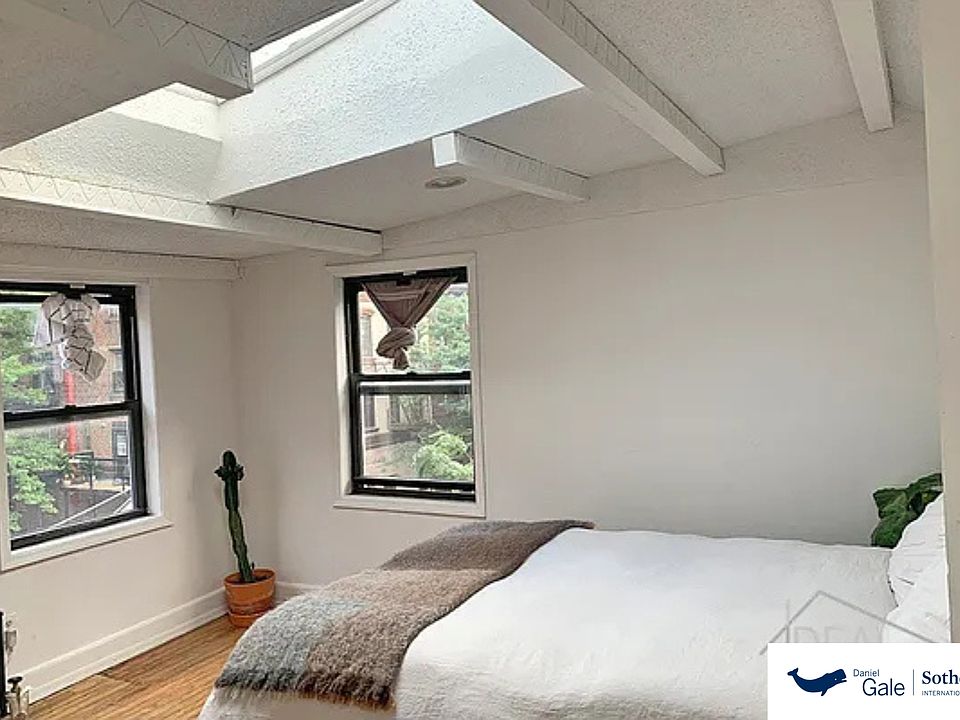 1st image of 362 Bedford Ave #3