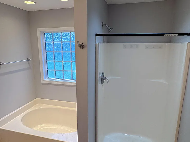 337 Kingston Rd — Photo 16