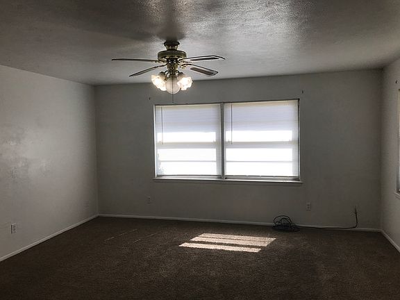 3rd image of 9 Del Norte Dr