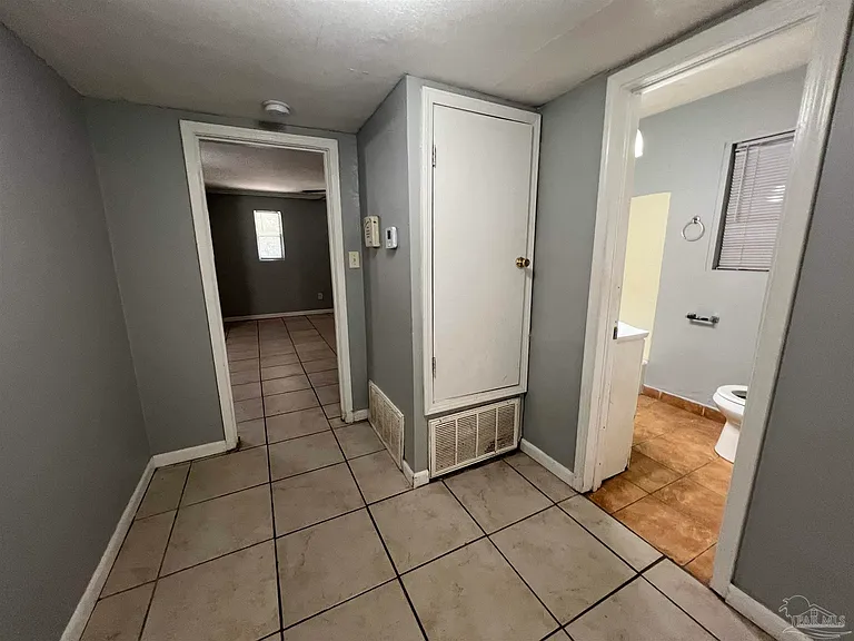 203 Edison Dr — Photo 24