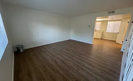 7601 Newlin Ave #B — Photo 4