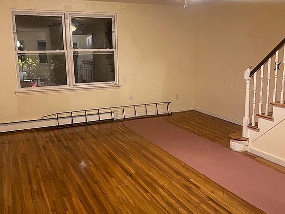 2nd image of 1025 Tiffany St Floor 2