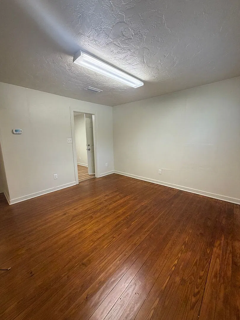 Charming 2-Bedroom Home in Northwest Gainesville — Photo 2