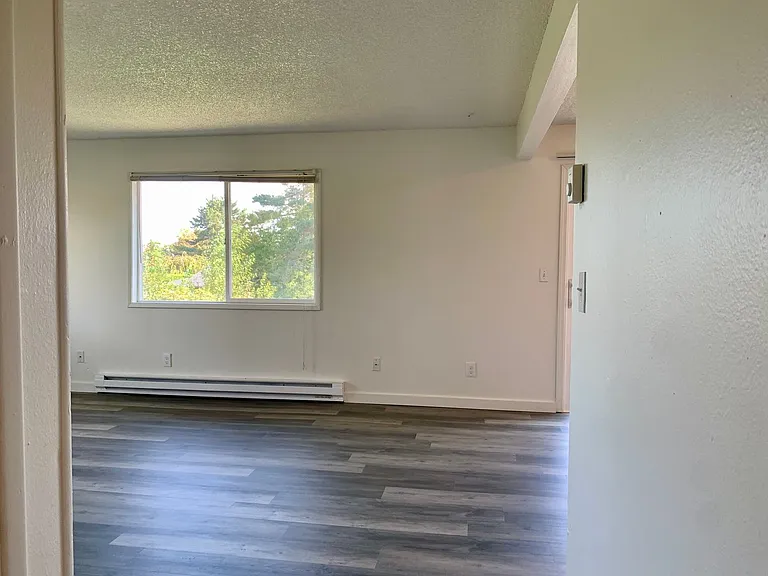 ES2275 -Eagle Rock Apartments — Photo 15