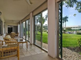 383 Harbour Dr APT 111, Naples, FL 34103