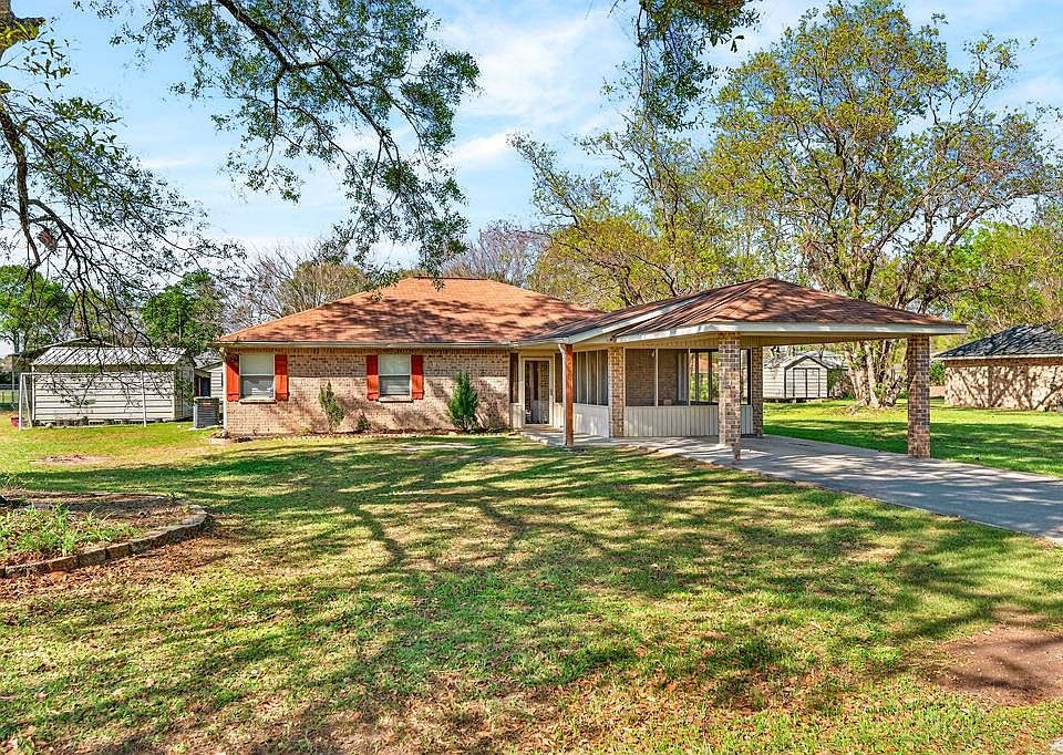 1st image of 14 Hundley Rd