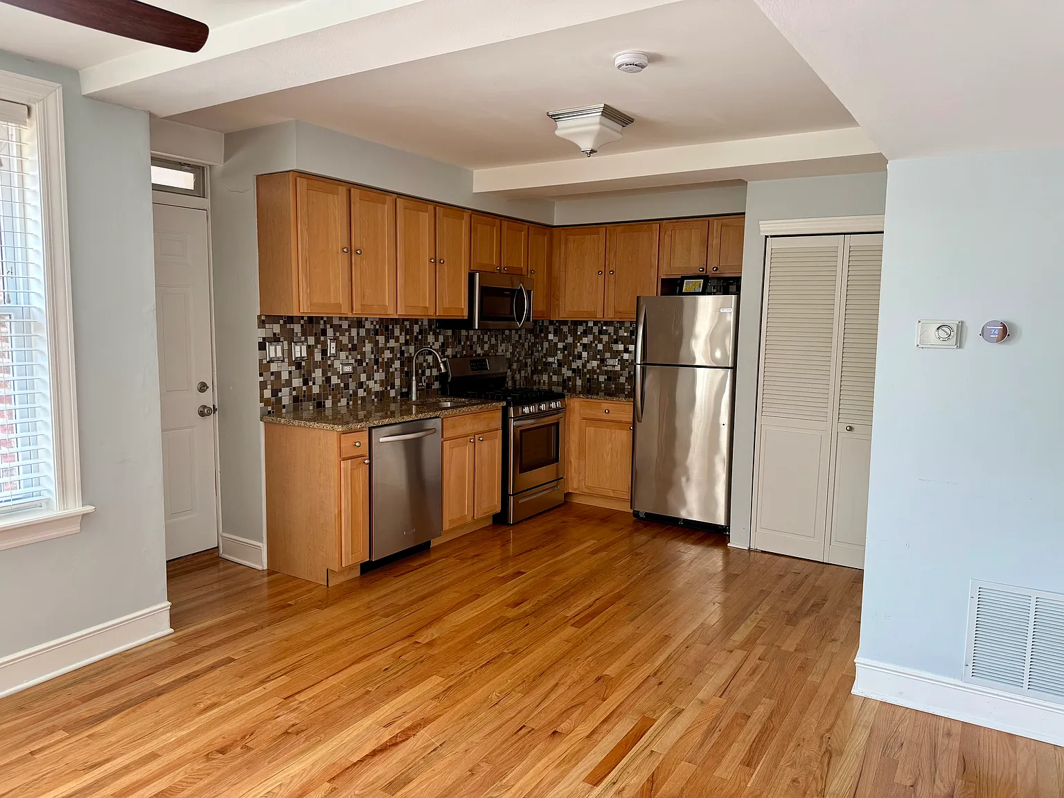 2 bed, 1000 sqft, $2,650 — Photo 1