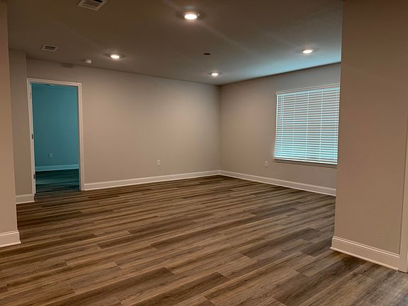 5th image of 103 Oakwood Dr