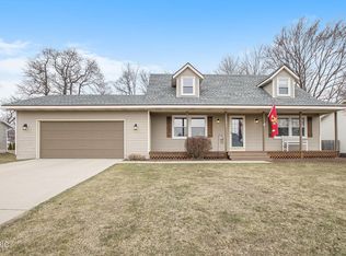 11271 Stonehedge Dr, Holland, MI 49424