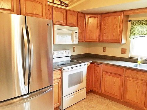 2nd image of 7845 Chimney Pl
