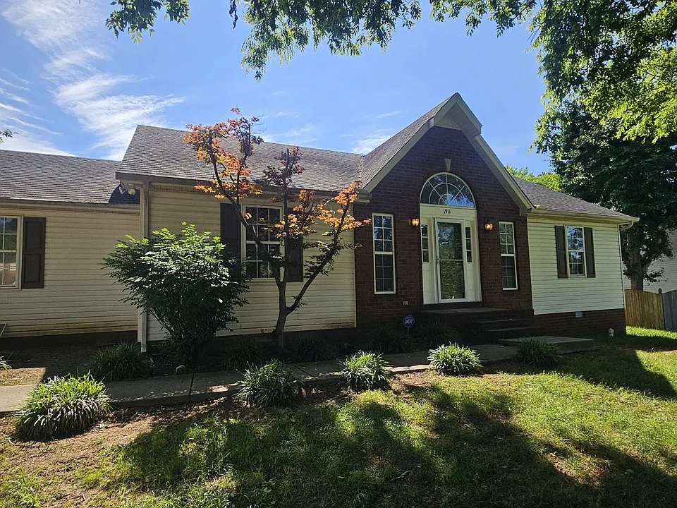 1911 Pecan Ridge Dr