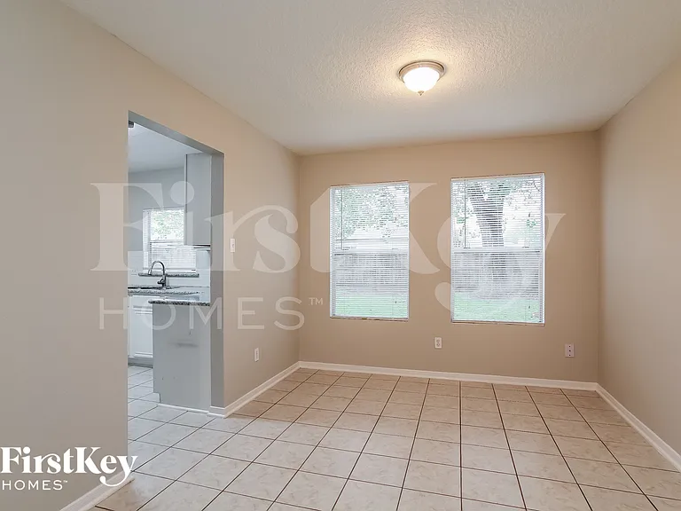 947 Leadenhall Cir — Photo 5