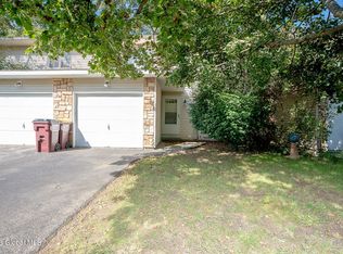 65 Velina Dr, Albany, NY 12203
