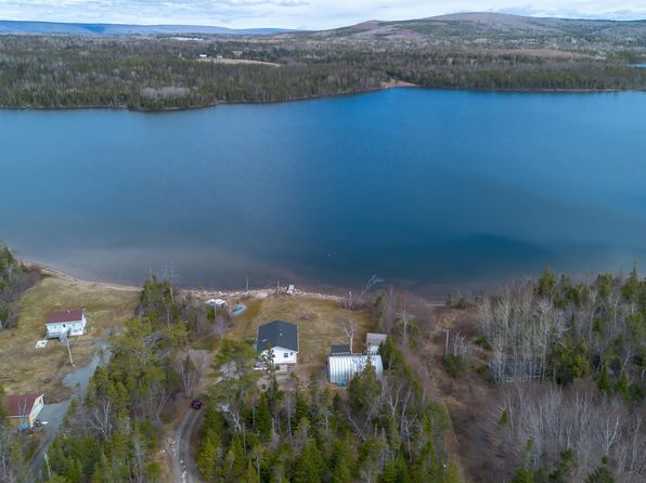 892 Red Point Rd, Victoria, NS B2C 1G9