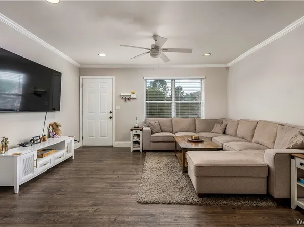 210 15th St E APT 28, Tuscaloosa, AL 35401