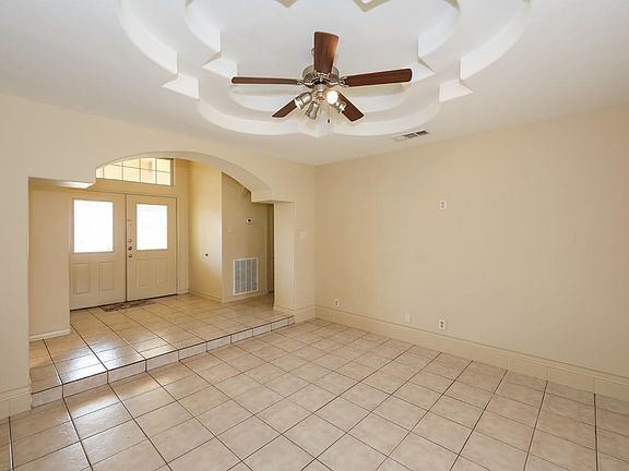 4th image of 813 Wolf Creek Dr