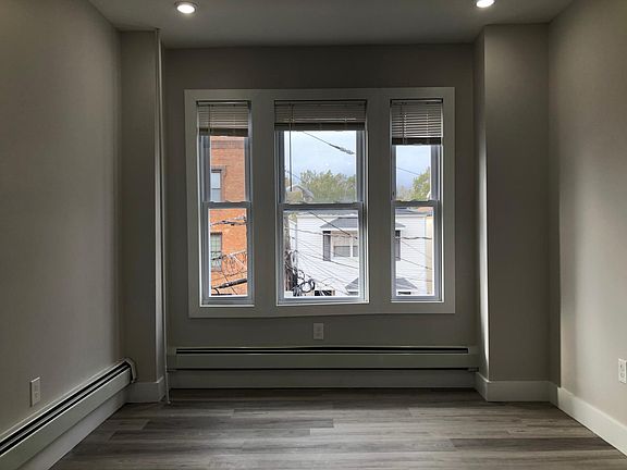 3rd image of 24 Belvidere Ave #44Y
