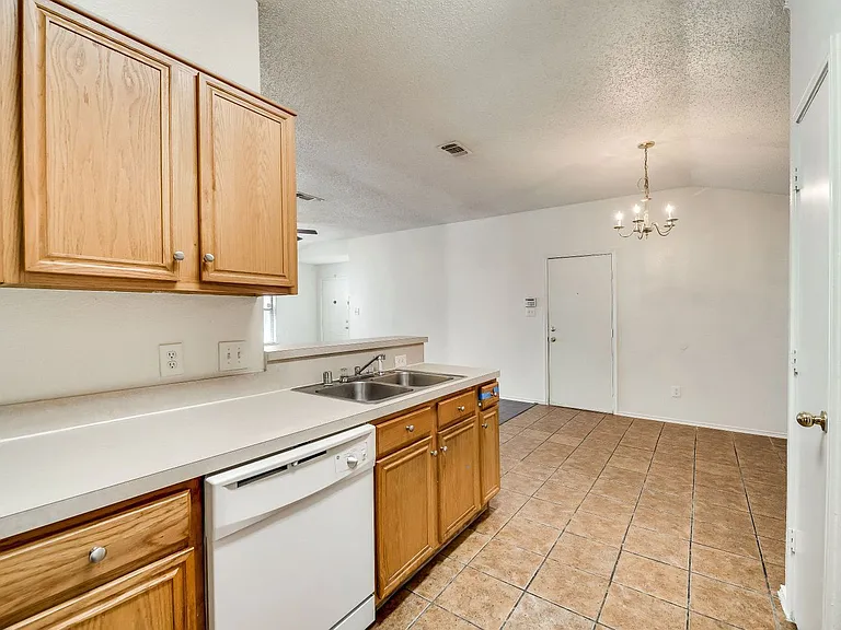 10340 Blackjack Oaks Dr — Photo 11