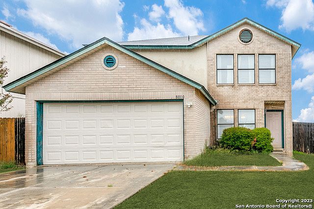 1st image of 8010 CHESTNUT CAPE DR