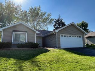 1455 Cumberland Rd, Aurora, IL 60504