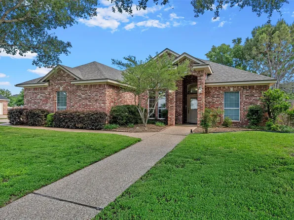 5612 Plantation Dr, Waco, TX 76708