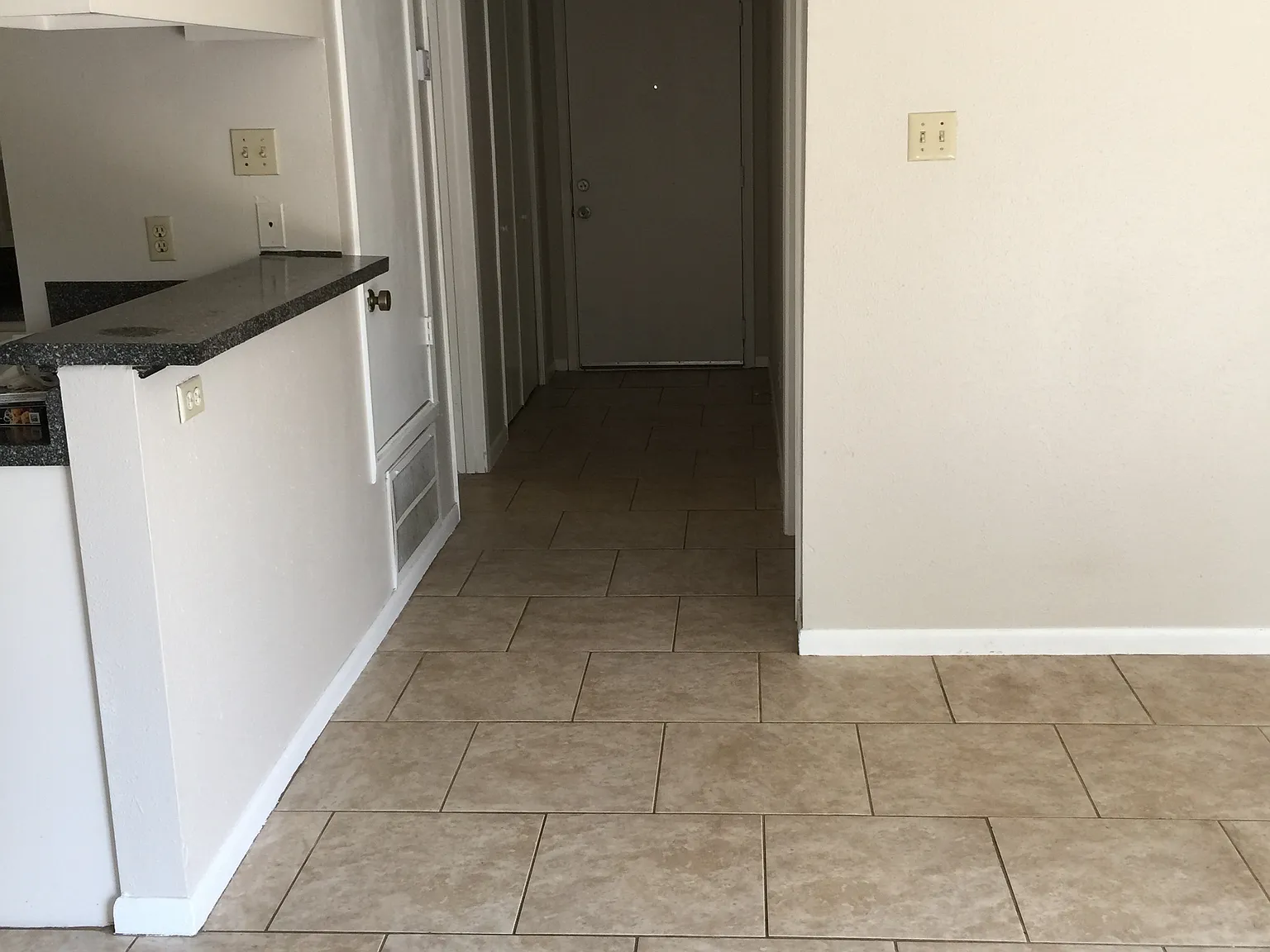 1 bed, 700 sqft, $825 — Photo 4