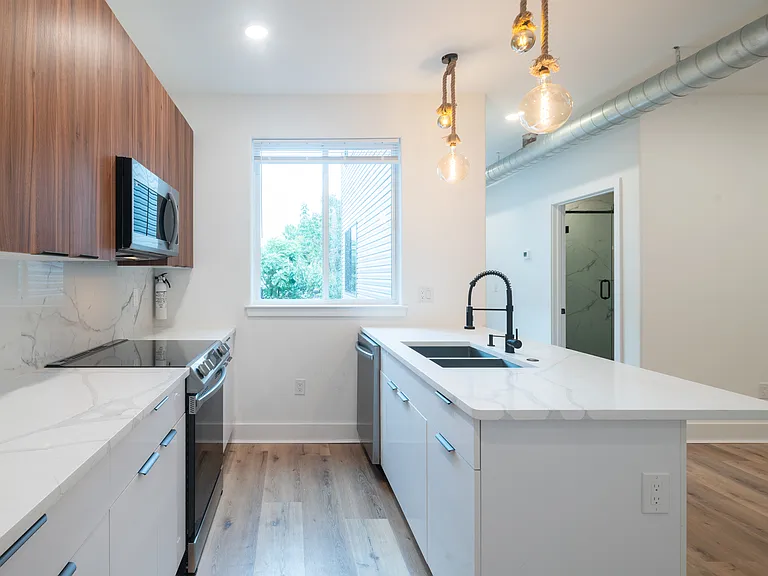 2621 W Oxford St #305 — Photo 15