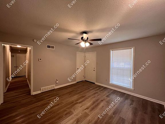 4th image of 755 Charter Oak Dr