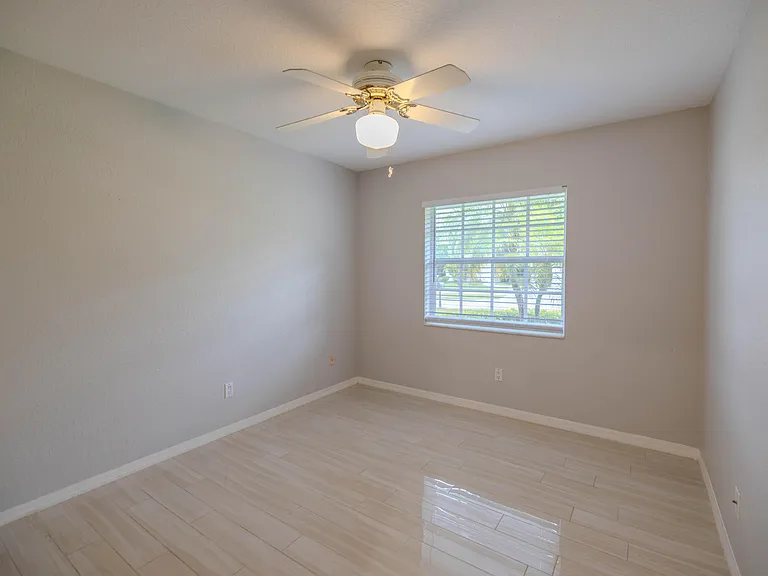 13590 Callington Dr — Photo 18