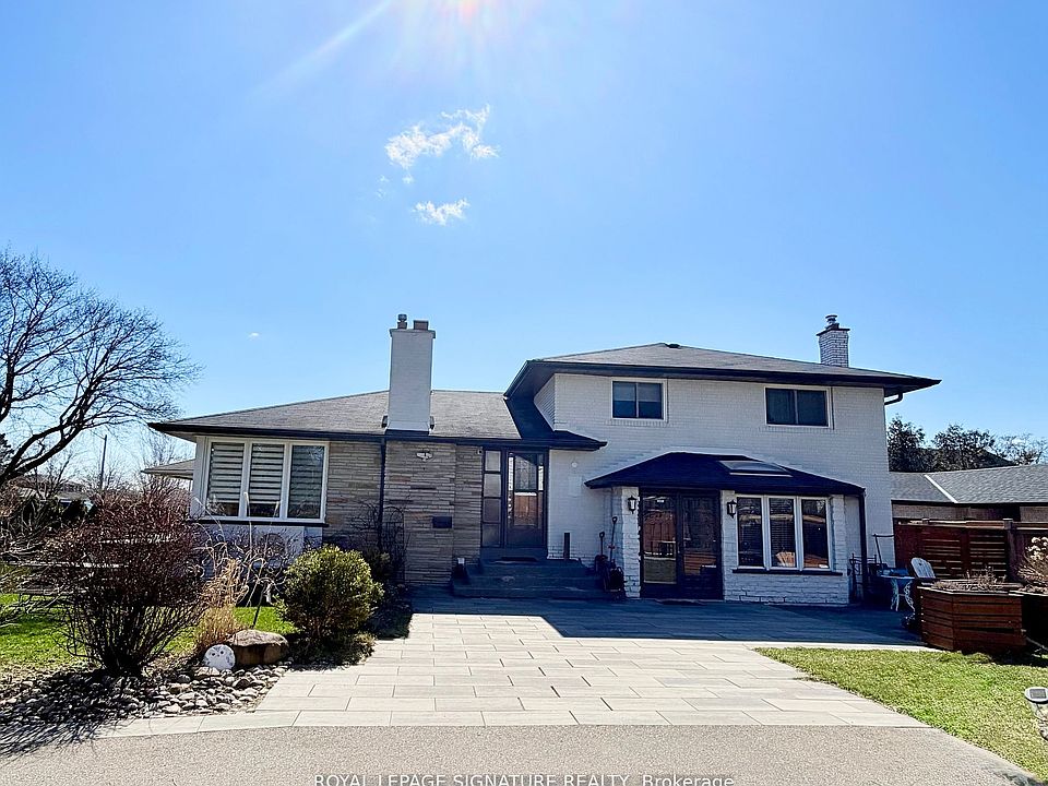 1st image of 2263 Harcourt Cres