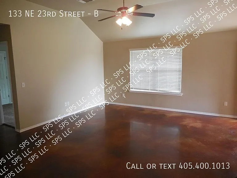 133 NE 23rd St #B — Photo 3