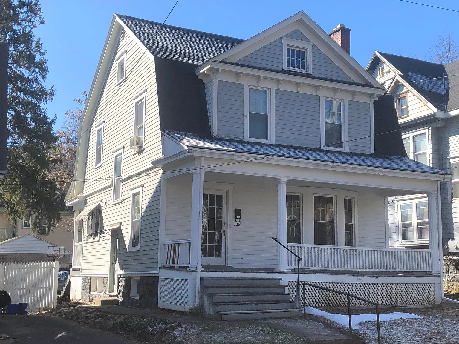 128 Redfield Pl — Photo 1