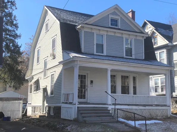 128 Redfield Pl, Syracuse, NY 13210