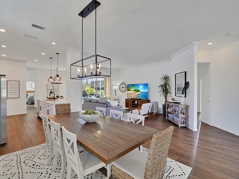 403 Bow Ln — Photo 8