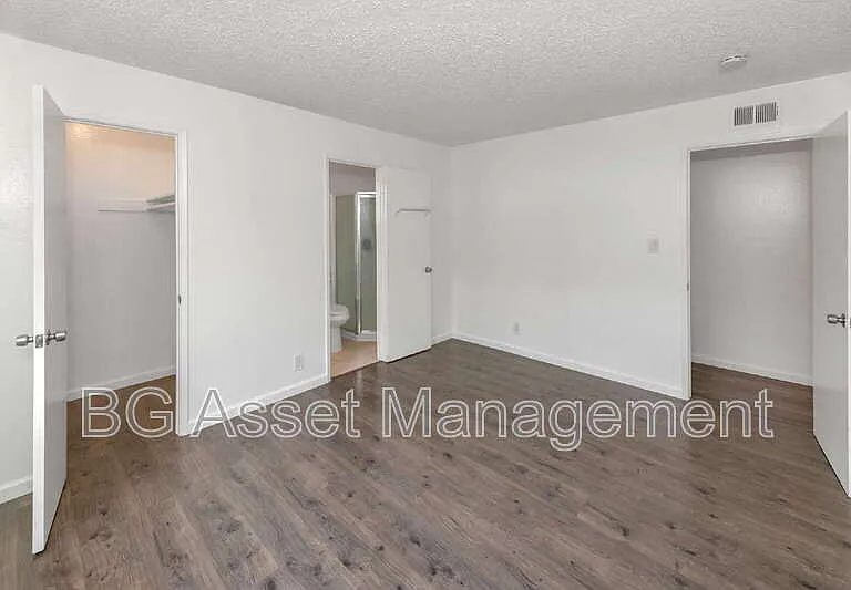 212 Westwood St — Photo 18