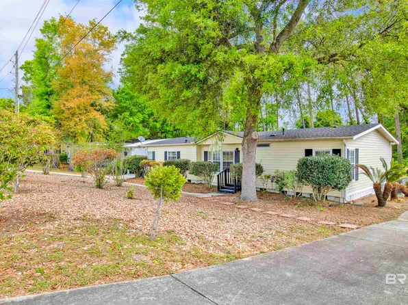 1754 Spanish Cove Dr S, Lillian, AL 36549