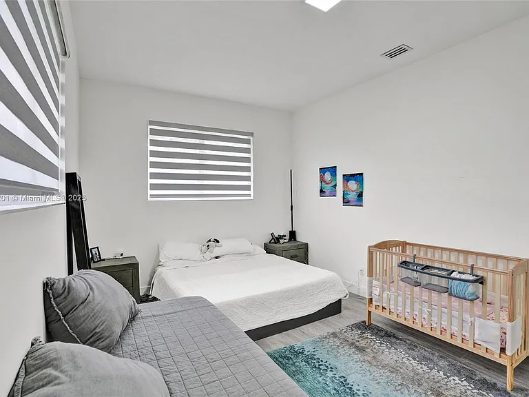 3784 Sheridan Ave — Photo 22