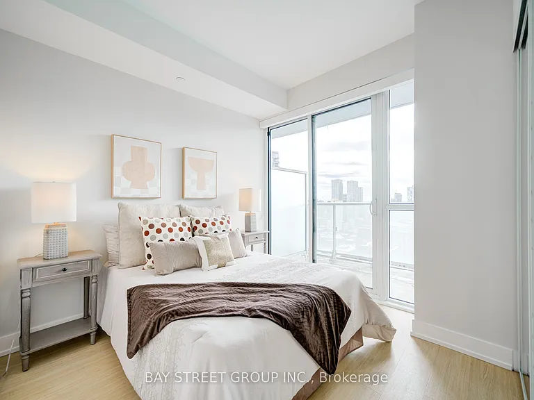 7 Grenville St #3211 — Photo 7