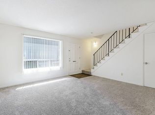 Cozy 2 bedroom, 1 bathroom apartment near Downtown Milwaukie, Portland, OR 97222