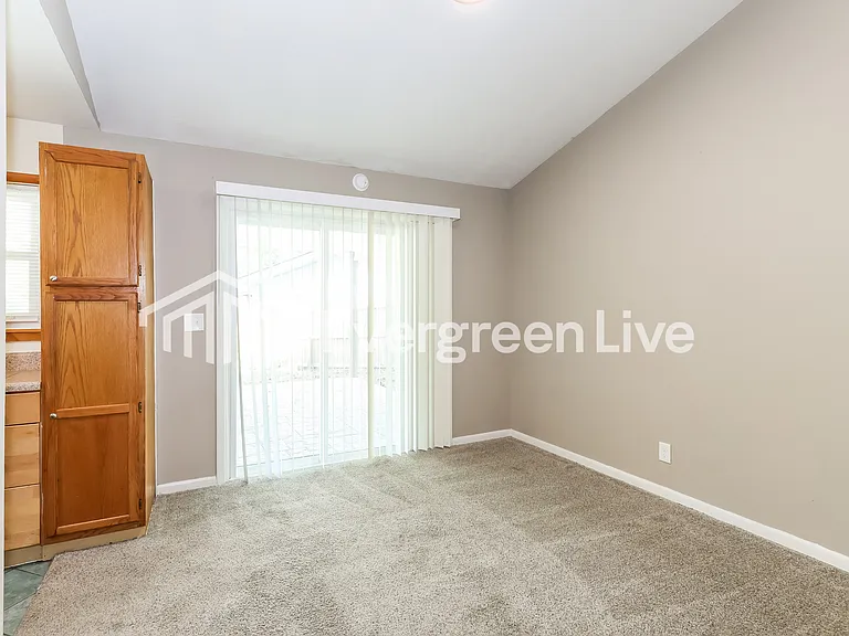 3357 Wedgewood Dr — Photo 5