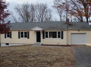 17 Sky Edge Dr, Bethel, CT 06801
