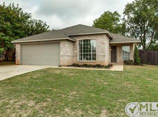 315 Stately Oak Ln, Lake Dallas, TX 75065