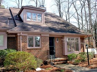130 Essex Dr, Chapel Hill, NC 27514